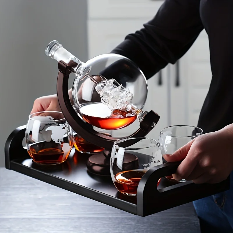 Globe Shaped Whiskey Decanter  - Bitters Bottle Set のレビューと価格