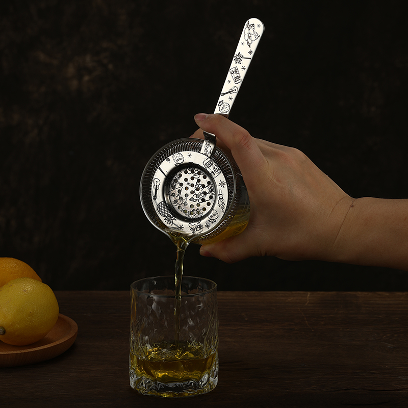 Cocktail Strainer Hoffman Bar  - Bitters Bottle Set のレビューと価格